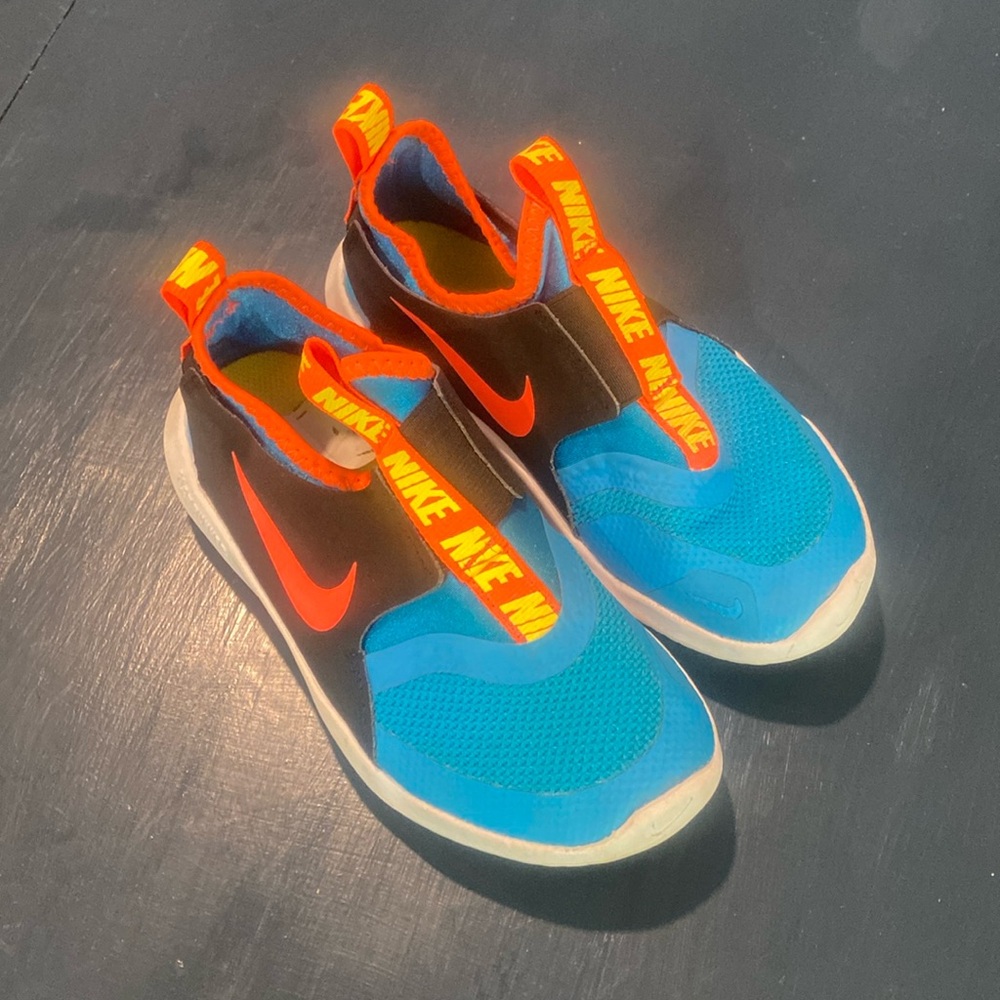 Nike flex runner size 11c